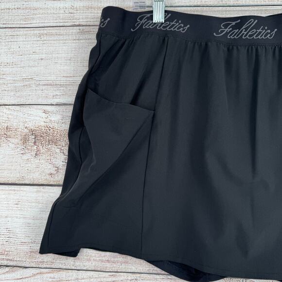 Fabletics Woven Pocket Skirt with Built In Short Women's XXL/1X Black Skort NEW - Picture 3 of 10